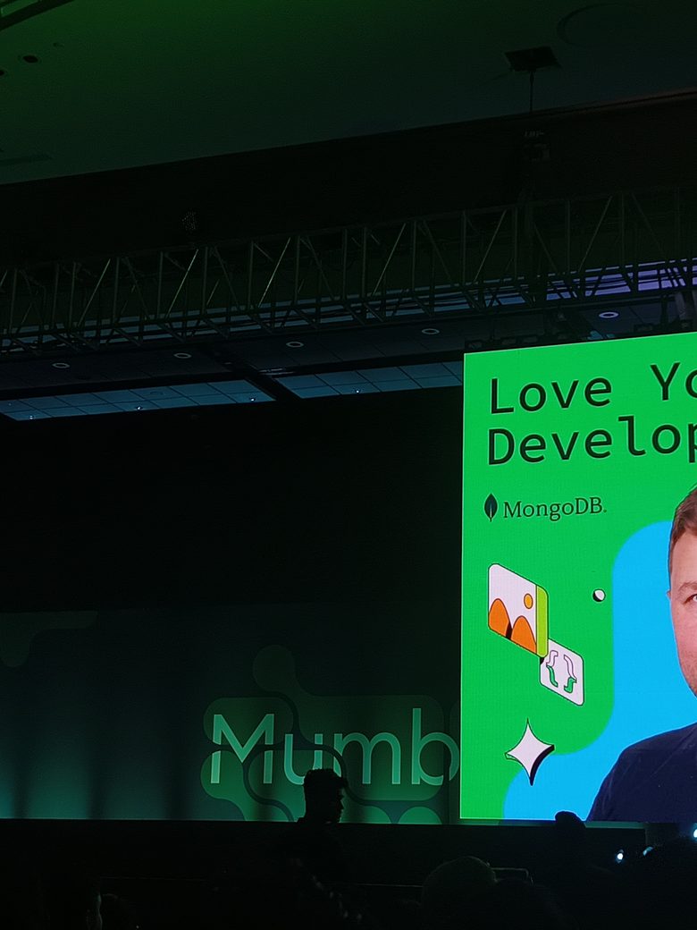 MongoDB.local Mumbai opening keynote on the main screen